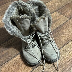 Bass Tan Fur-Trimmed Winter Boots